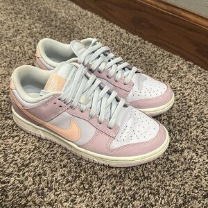 Women’s Nike Dunks